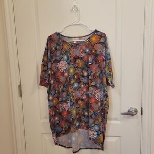 LuLaRoe Multicolor Starburst Short Sleeve Top